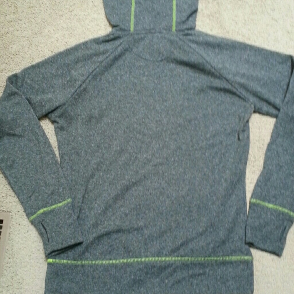 Fila hoodie, EUC - Picture 4 of 6